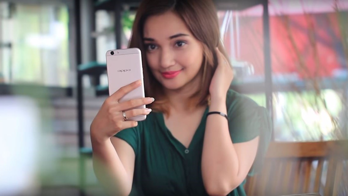 Chuyên gia selfie OPPO F1s có bản cập nhật mới Chuyên gia selfie OPPO F1s có bản cập nhật mới