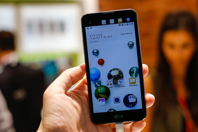 LG X screen - smartphone Android 2 màn hình, giá tầm trung
