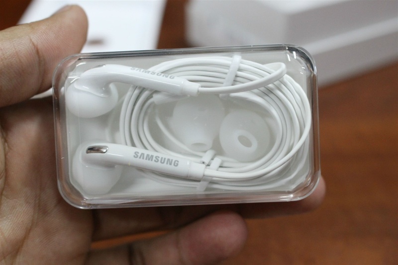 tai nghe Samsung S6/S7 (có mic)