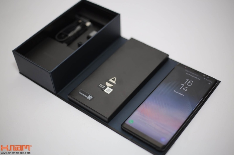 Đập hộp và trên tay Galaxy Note8 chính hãng tại Việt Nam hình 3