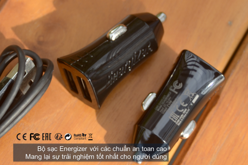 Sạc xe hơi Energizer 2.4A 2 cổng USB (kèm cáp Type C) DCA2BHC23