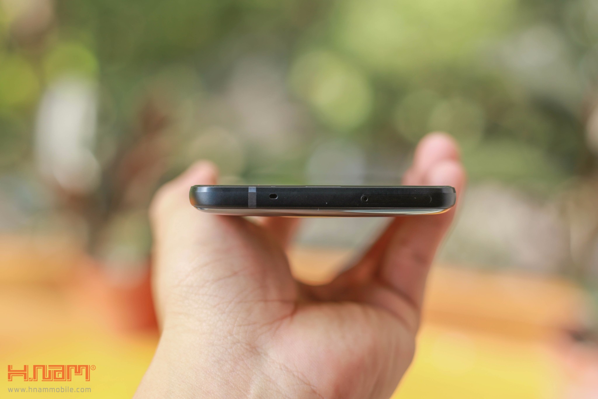 Trên tay và đánh giá nhanh HTC U11 Plus: Nối tiếp sự hoàn hảo hình 24