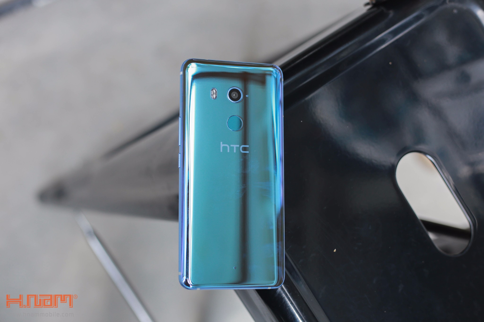 Trên tay và đánh giá nhanh HTC U11 Plus: Nối tiếp sự hoàn hảo hình 16
