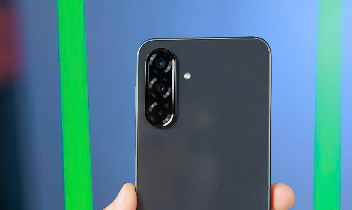 Galaxy A36 5G được trang bị cụm ba camera sau
