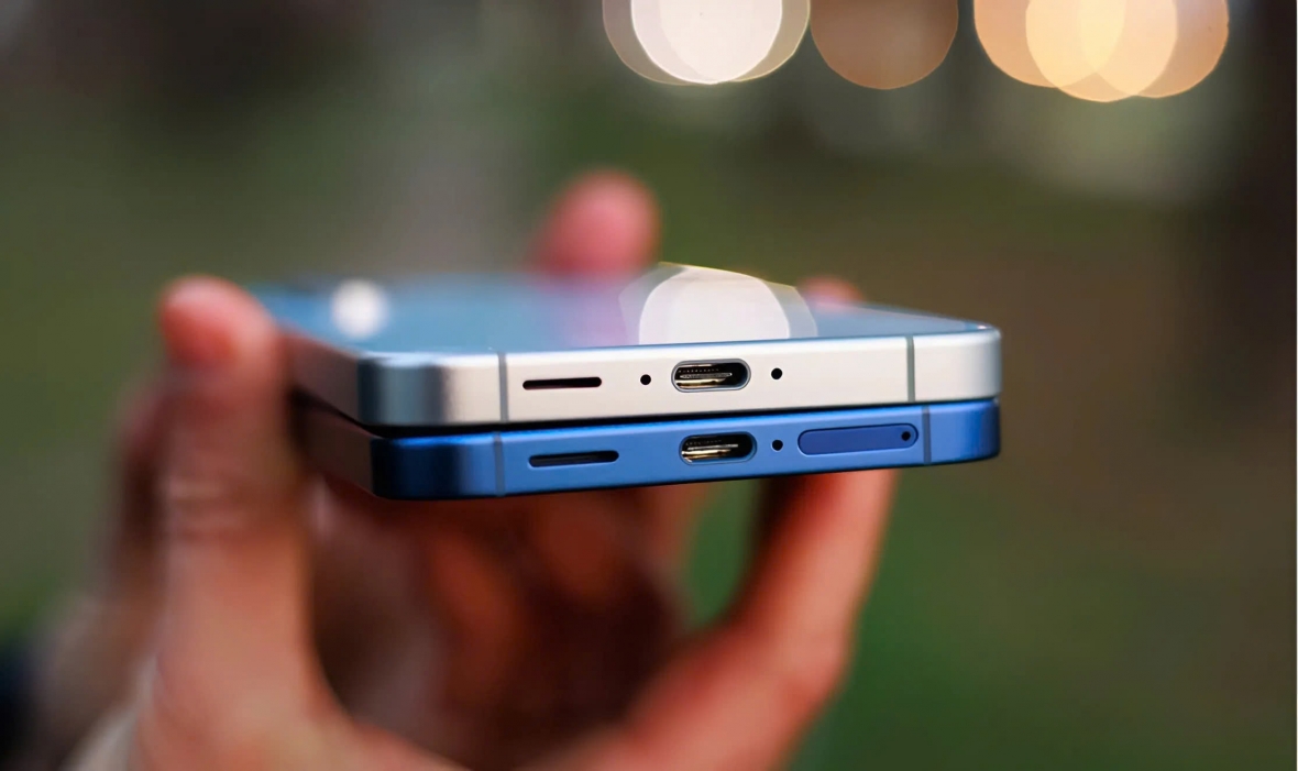 Galaxy S25 Plus được trang bị viên pin 4.900mAh, nhỉnh hơn một chút so với 4.700mAh của Galaxy S24 FE