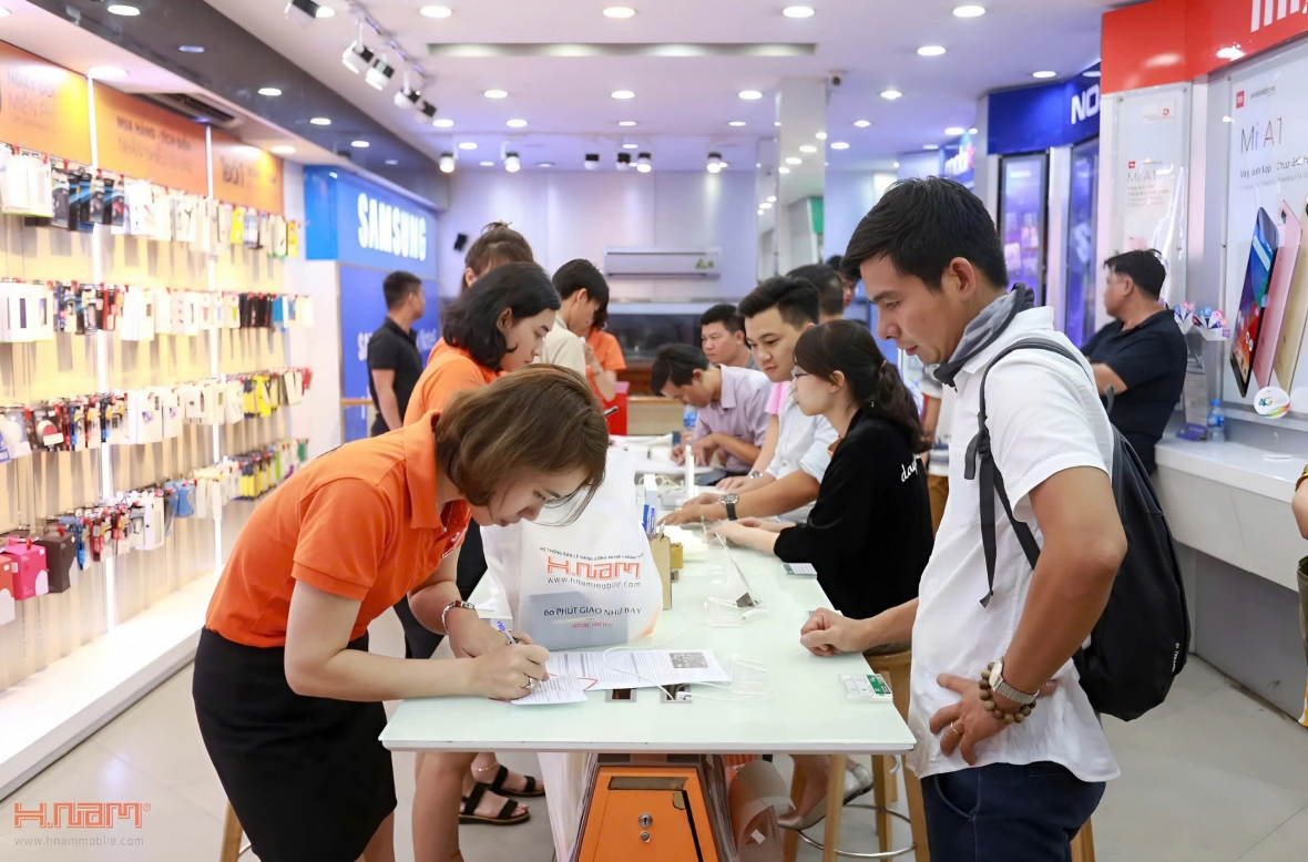 Mua iPhone 17 Pro Max Tại hnammobile