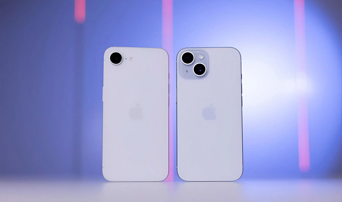 iPhone 15 có viền bo tròn mềm mại, còn iPhone 16e vuông vức và cứng cáp hơn.