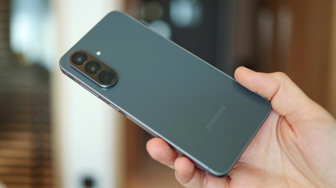 Galaxy A56 có lợi thế khi sở hữu camera góc siêu rộng 12MP