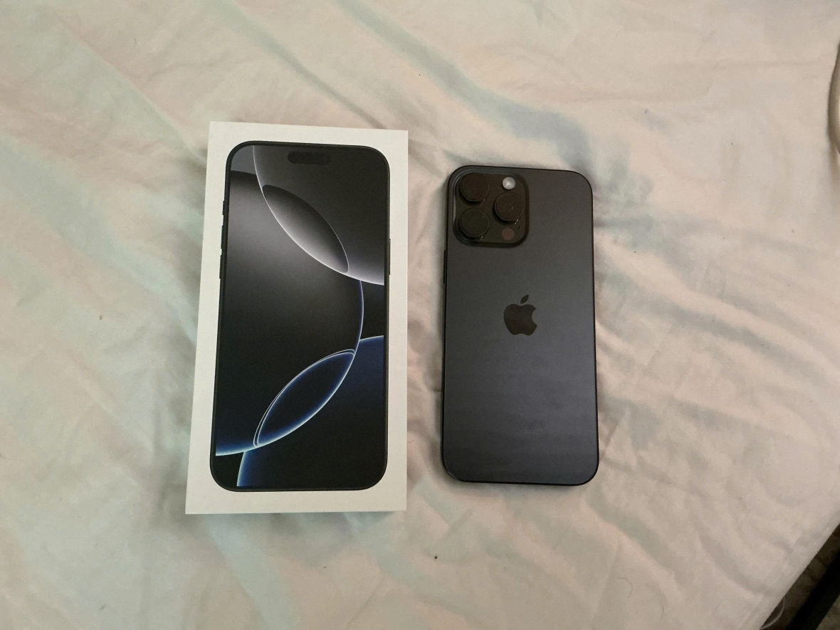 Ai Nên Mua iPhone 16 Pro Max LL/A Cũ 99%