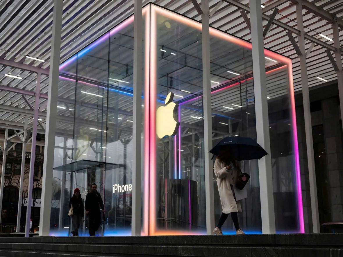 Apple Tránh Được Cơn Bão Thuế