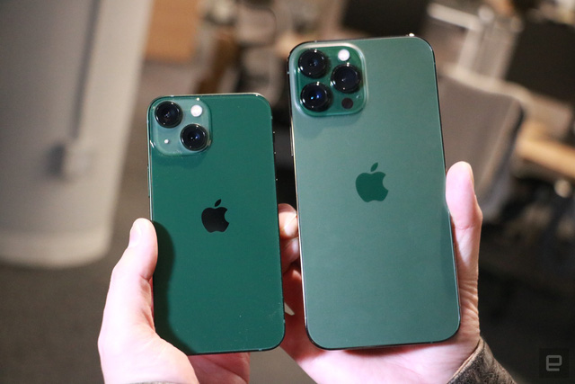 Mười hai con giáp nên chọn màu sắc iPhone gì trong năm Quý Mão 2023?