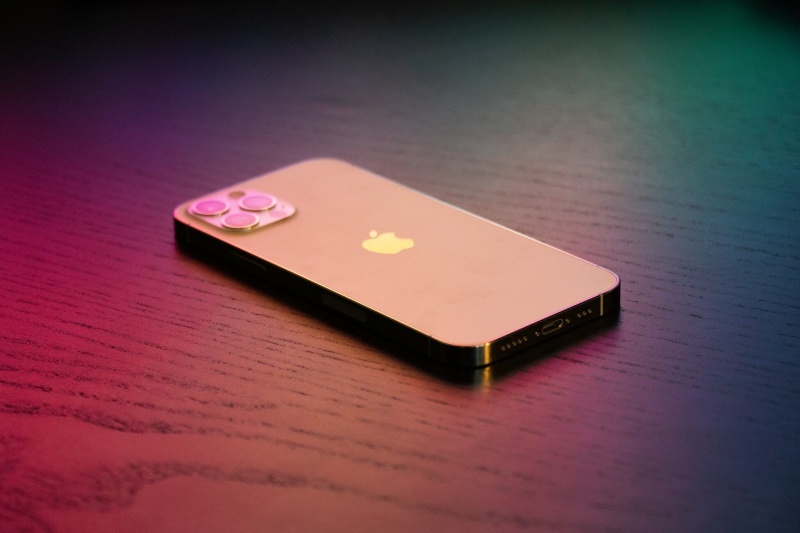 hnammobile - iPhone 14 Pro có thể có màn hình đục lỗ và được loại bỏ tai thỏ - 3