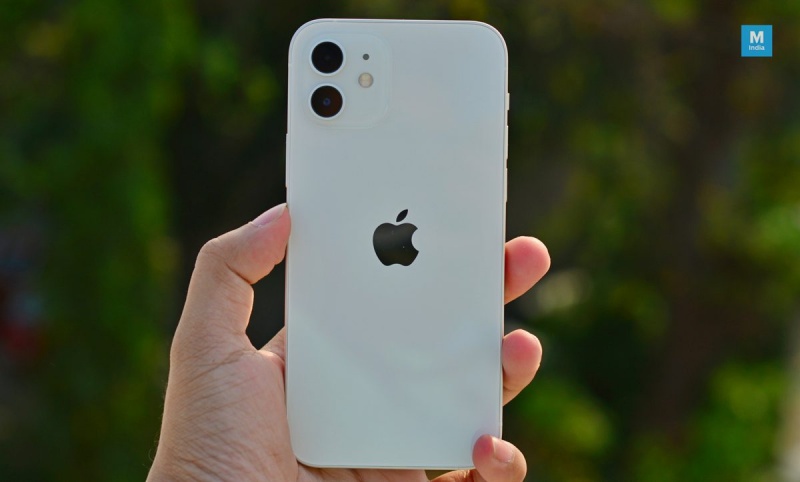 iphone 12 cũ màu trắng