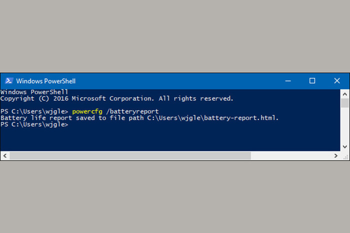 Nhập dòng lệnh powercfg/batteryreport vào cửa sổ PowerShell