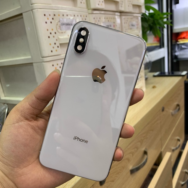 Thiết kế iPhone X