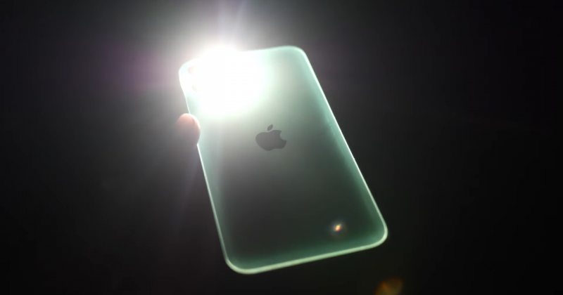 Hướng dẫn cách cài hình nền đèn pin chiếu hình trên iPhone cực độc lạ