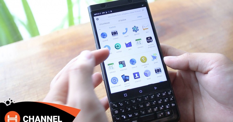 Đập hộp BlackBerry Keyone phiên bản 