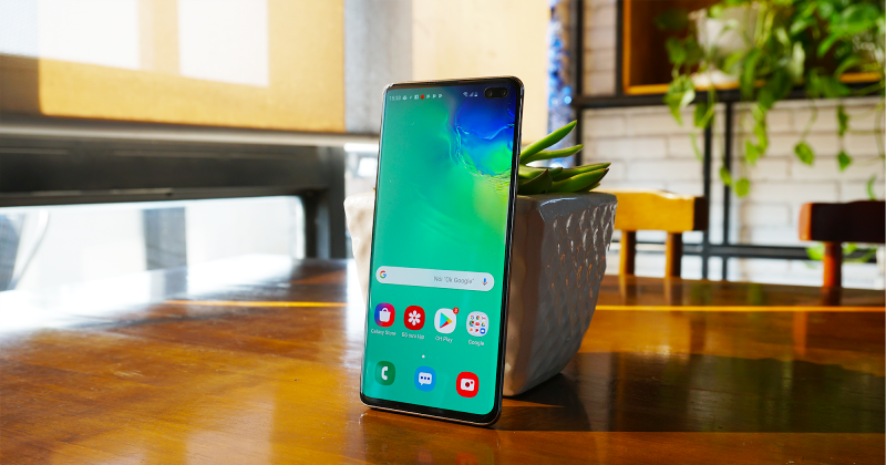 Hoạt động cả ngày dài cùng Galaxy S10+: dung lượng pin khỏe, tính năng sạc ngược mới lạ