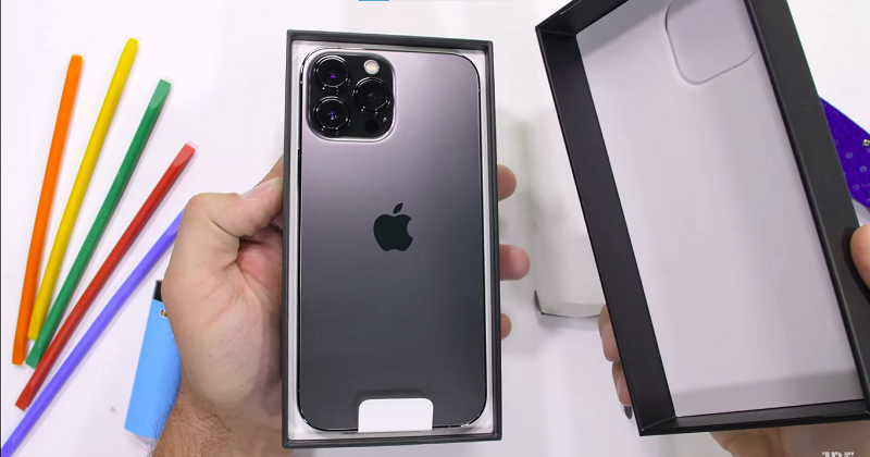 Liệu Apple iPhone 13 Pro Max có vượt qua bài kiểm tra khắc nghiệt về độ bền?