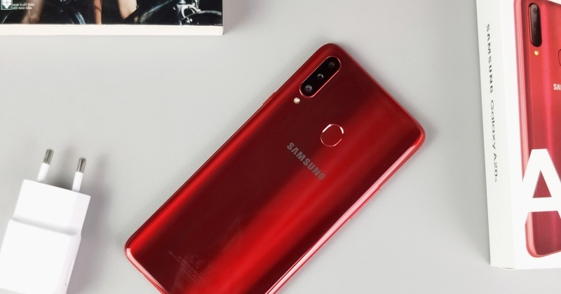 Mở hộp Galaxy A20s: Thiết kế trẻ trung năng động, màn hình infinity-V giải trí cực đỉnh	