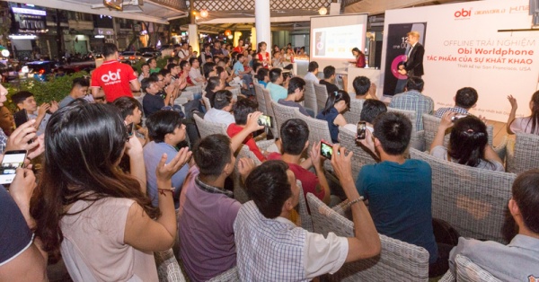 Offline lớn nhất 2015 - Trải nghiệm smartphone đậm chất Mỹ OBI Worldphone SF1