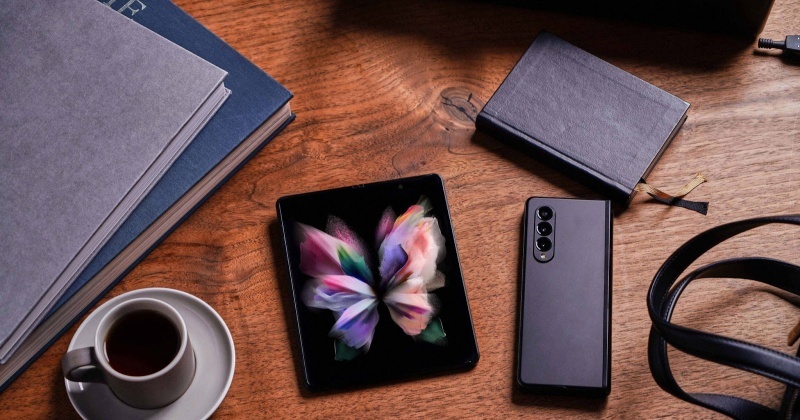 Samsung Galaxy Z Fold  3 5G chính thức ra mắt: Chip khủng, camera ẩn dưới màn hình 