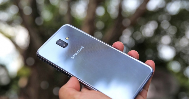 Samsung Galaxy J6+: Thiết bị với thiết kế hiện đại, cấu hình mạnh mẽ và chất lượng màn hình nổi bật. Galaxy J6+ sẽ đem lại cho bạn trải nghiệm giải trí tuyệt vời với việc xem phim, chơi game hay đọc tin tức. Khám phá ngay để có trải nghiệm tốt nhất!