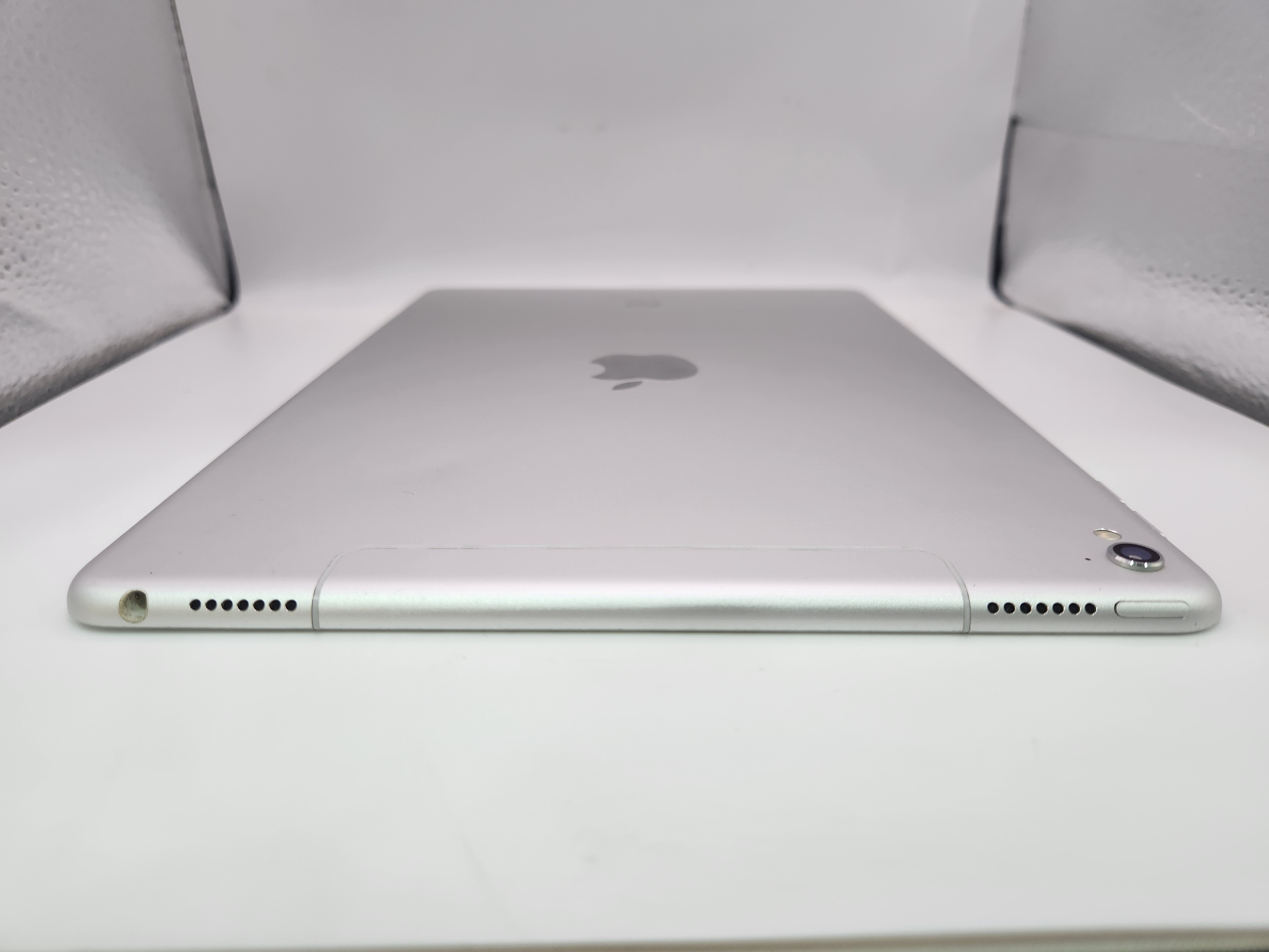 Apple iPad Pro 9.7 Cellular 128Gb cũ 97% JA Chỉ có 1 máy