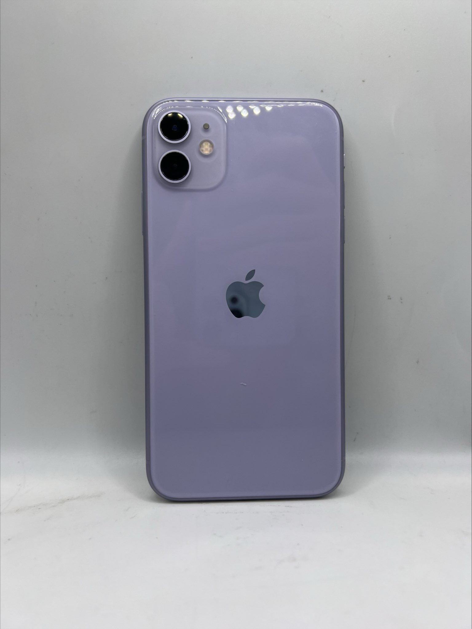 Apple iPhone 11 1 Sim 64GB cũ 99% LL/A Chỉ Có 1 Máy - Purple