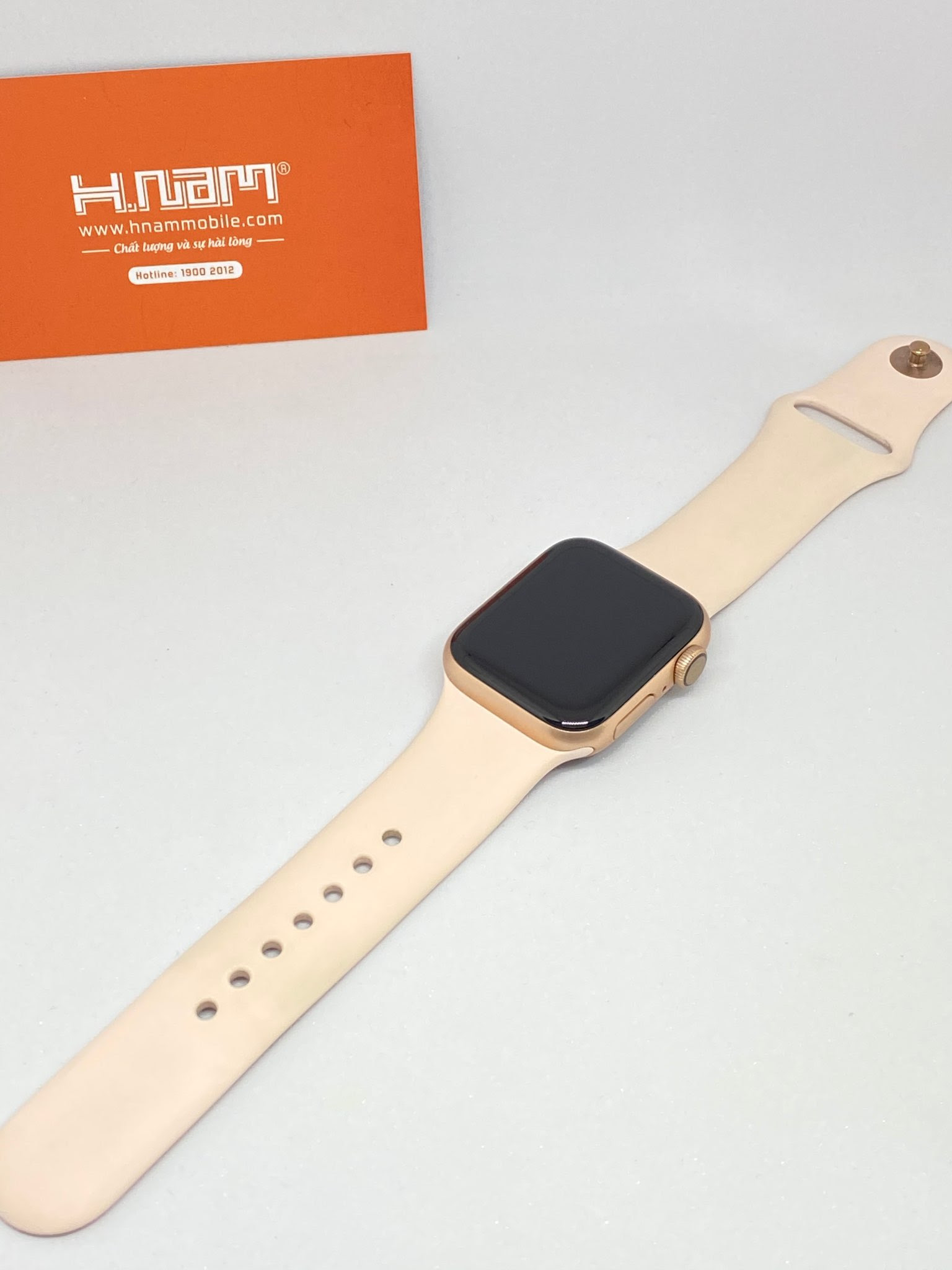 Apple Watch Series 4 40mm GPS Aluminum Case with Pink Sand Sport Band MU682 99%