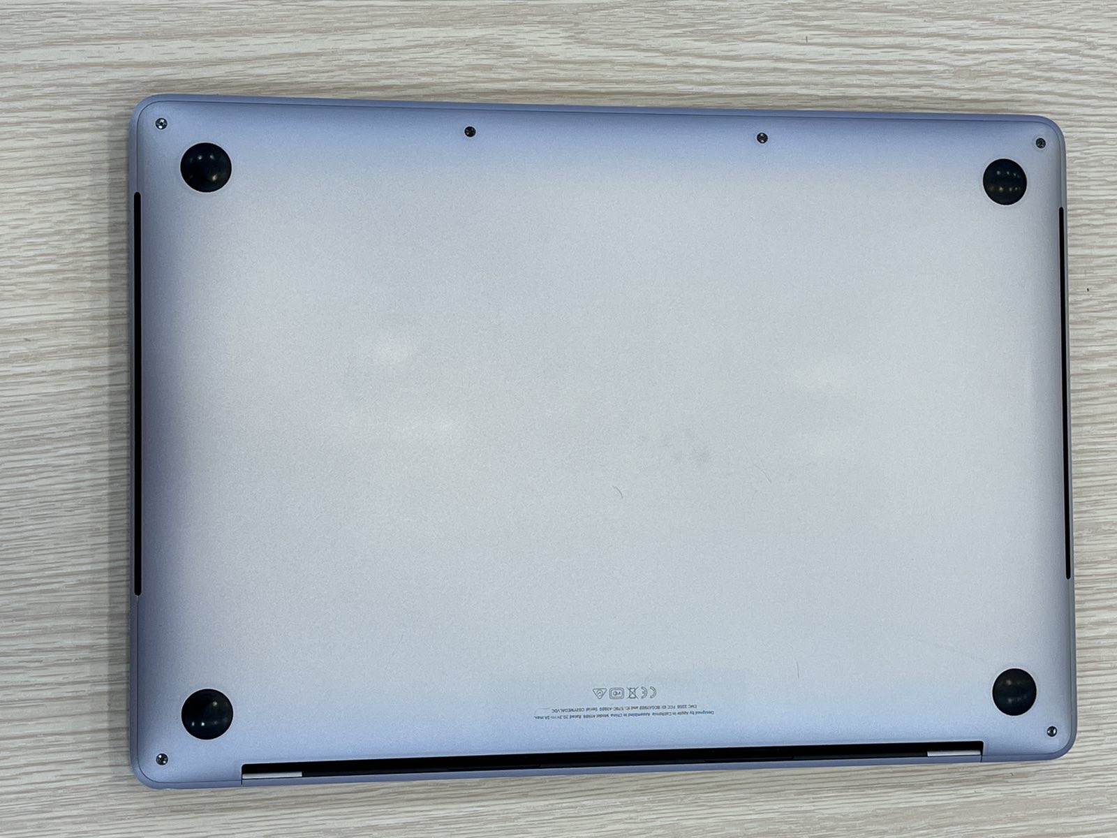 MacBook Pro 13 inch Touch Bar 2019 MV962 256GB cũ 97%