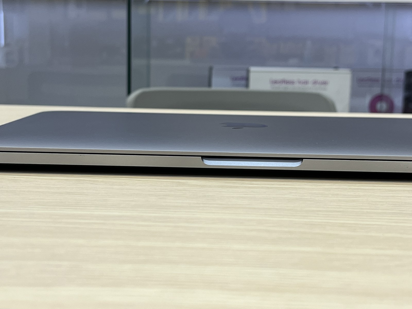 MacBook Pro 13 inch Touch Bar 2019 MV962 256GB cũ 97%
