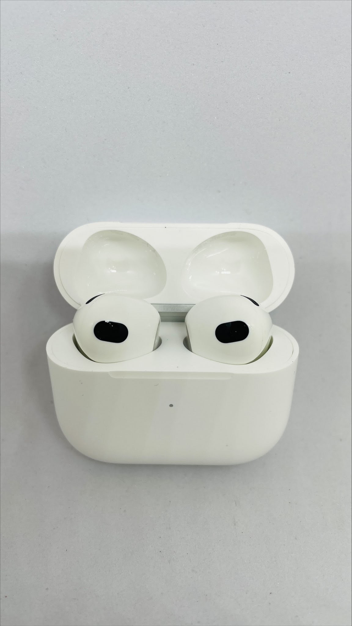 Tai nghe không dây Apple AirPods 3 Hàng Trưng Bày - Like New