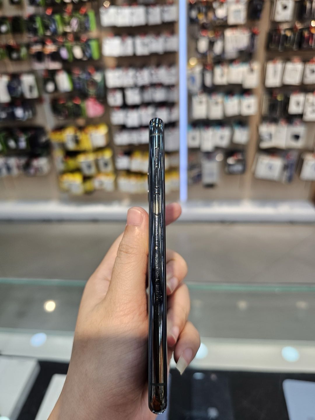 Apple iPhone 11 Pro 1 Sim 256GB cũ 98% LL/A Trần Quang Khải